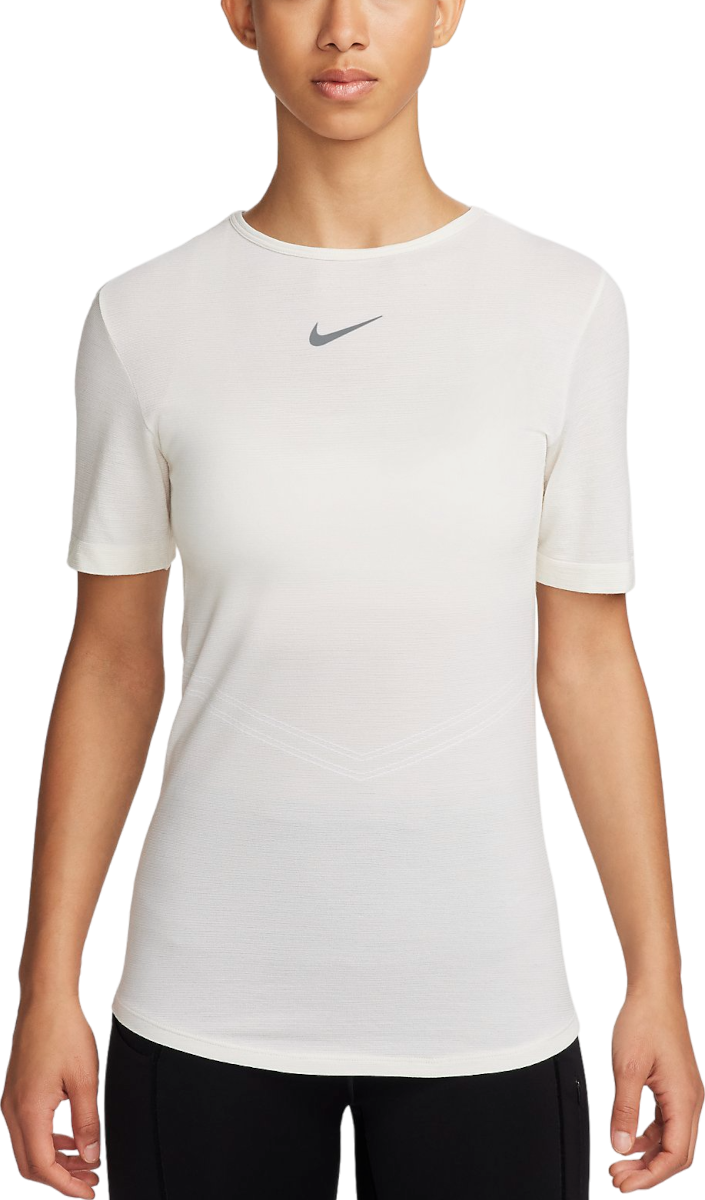 Dámské běžecké tričko s krátkým rukávem Nike Swift Wool